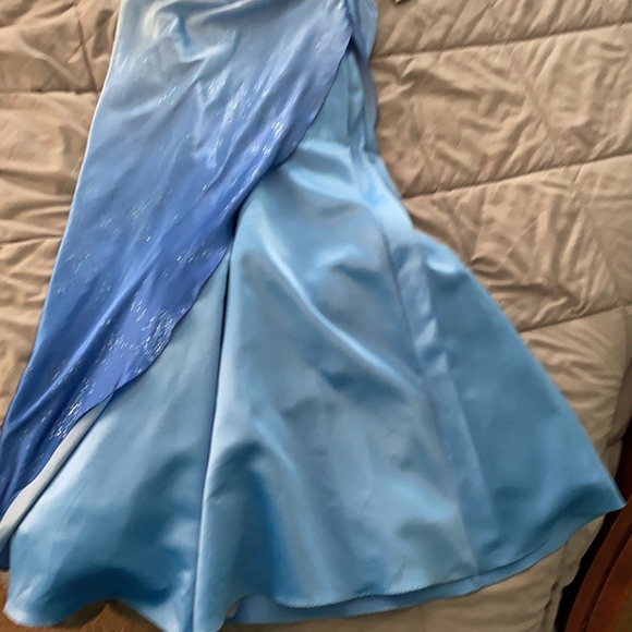 Blue prom dress - Picture 2 of 5
